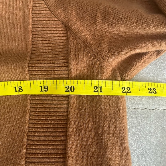 [XL]Talbots Women's Tan Side Gold Tone Button Crewneck Cotton Blend Sweater - Picture 4 of 6